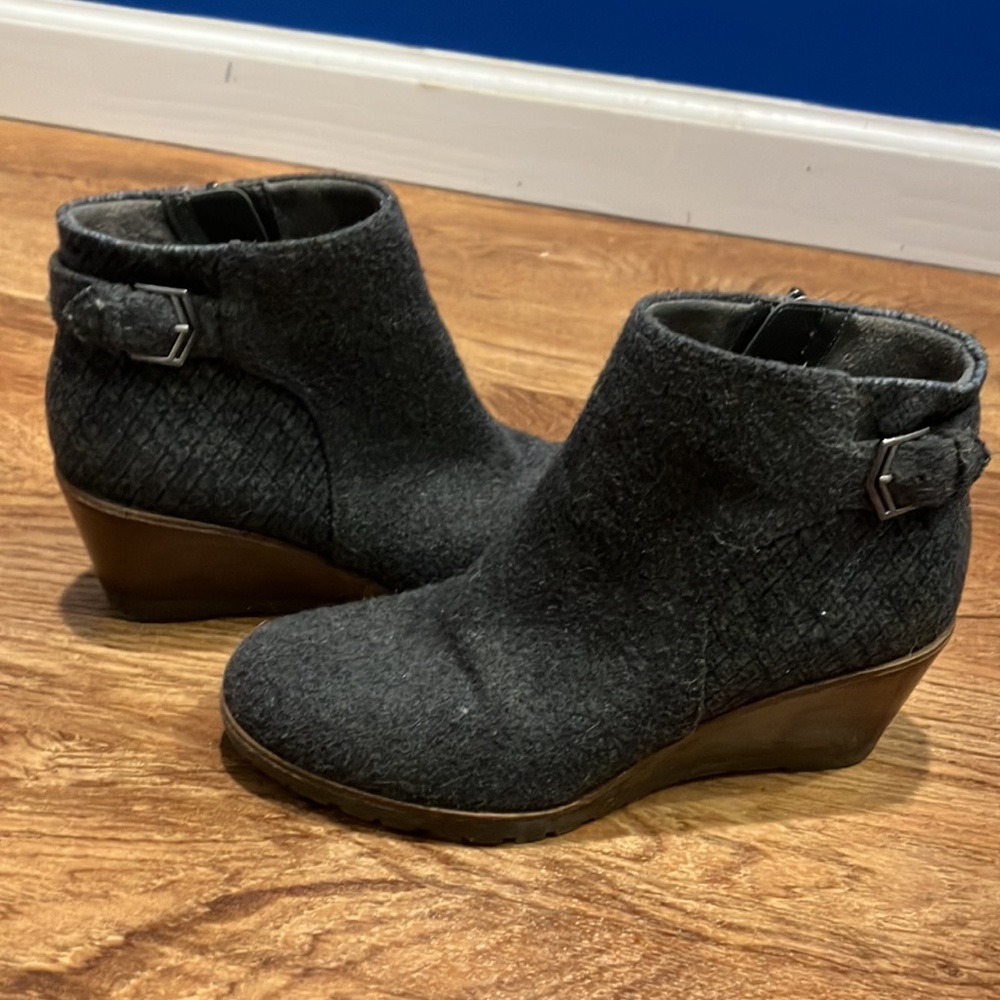 Dr Scholls wedge grey wool ankle boots size 7